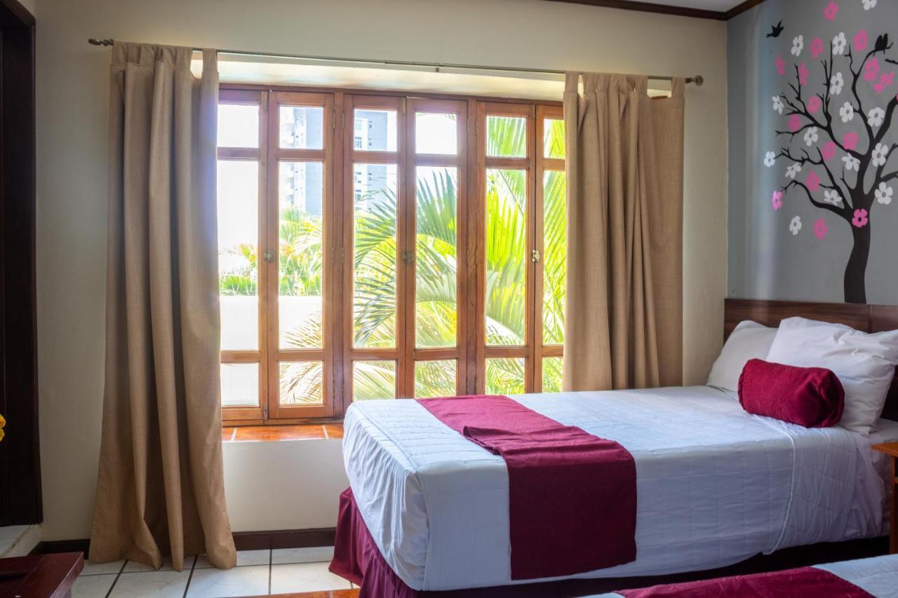 Hotel Fotherhouse Сан-Сальвадор Экстерьер фото